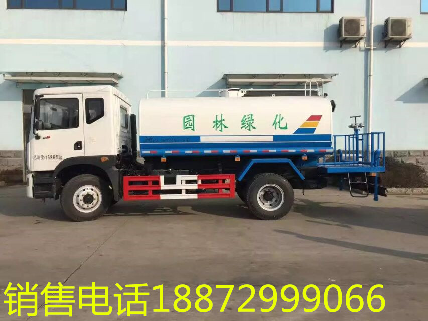東風(fēng)灑水車廠家 東風(fēng)灑水車廠家